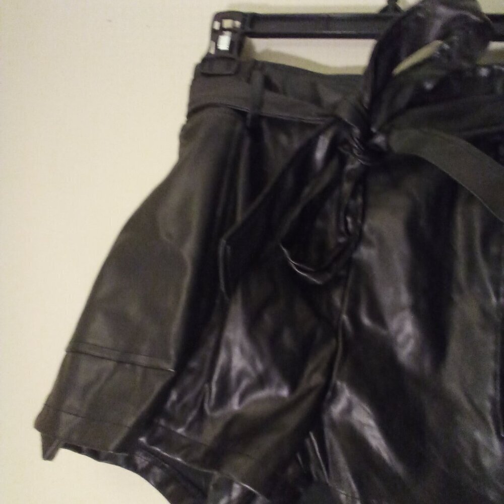 Windsor Shorts Women S Faux Leather Belt Pockets Elastic Black - Picture 5 of 14